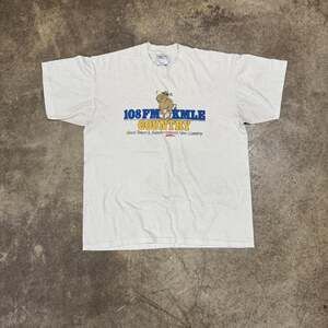 Oneita KMLE Country 108 FM Camel Vintage 90s Radio Graphic Tee
